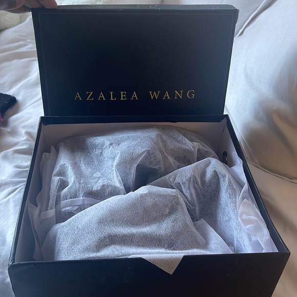 AZALEA WANG PLATFORM CHUNKY SANDAL - Picture 7 of 7